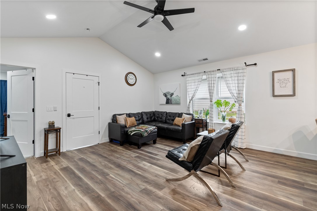 1013 Sycamore Lane Millersburg OH 44654
