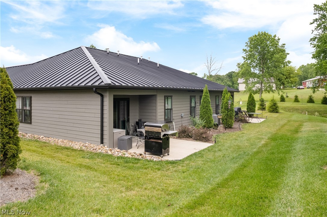 1013 Sycamore Lane Millersburg OH 44654