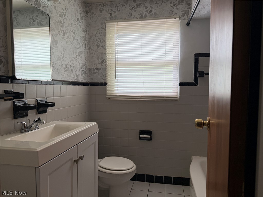 294 E 235th Street Euclid OH 44123