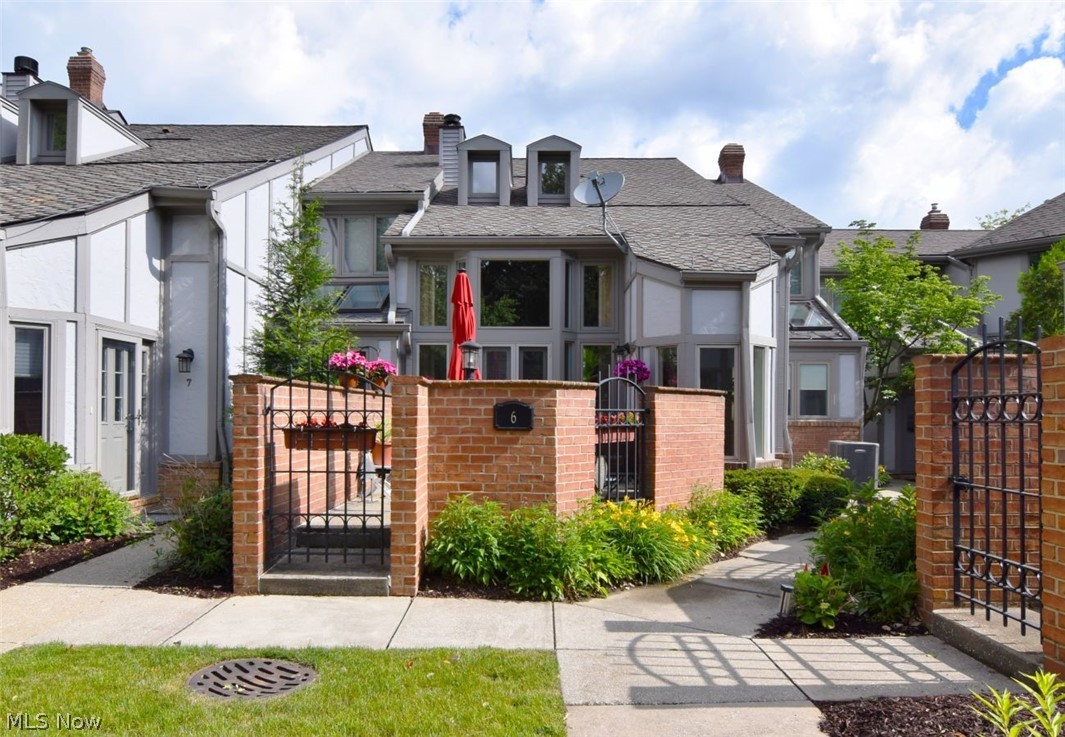 25450 Fairmount Beachwood OH 44122
