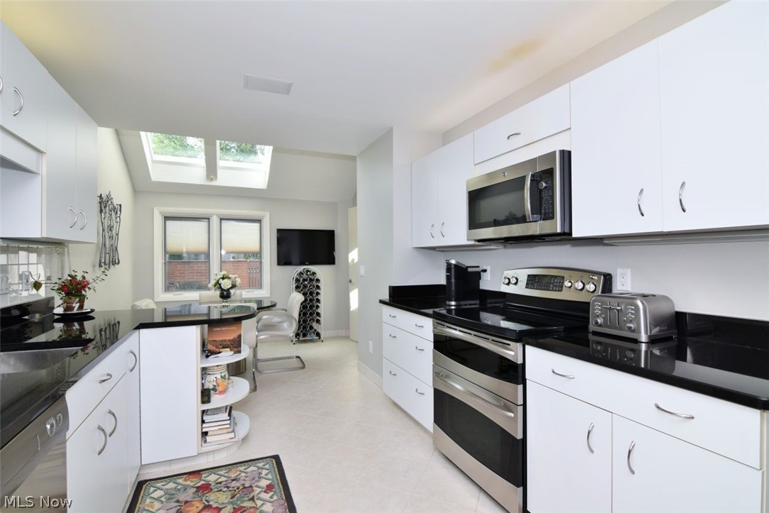 25450 Fairmount Beachwood OH 44122