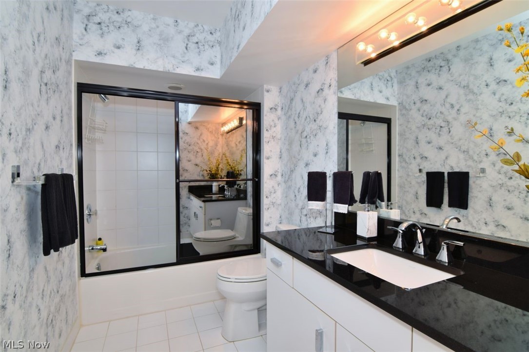 25450 Fairmount Beachwood OH 44122