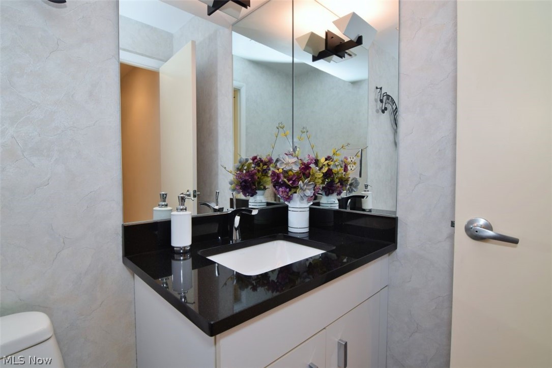 25450 Fairmount Beachwood OH 44122
