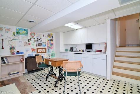 25450 Fairmount Beachwood OH 44122