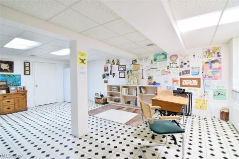25450 Fairmount Beachwood OH 44122