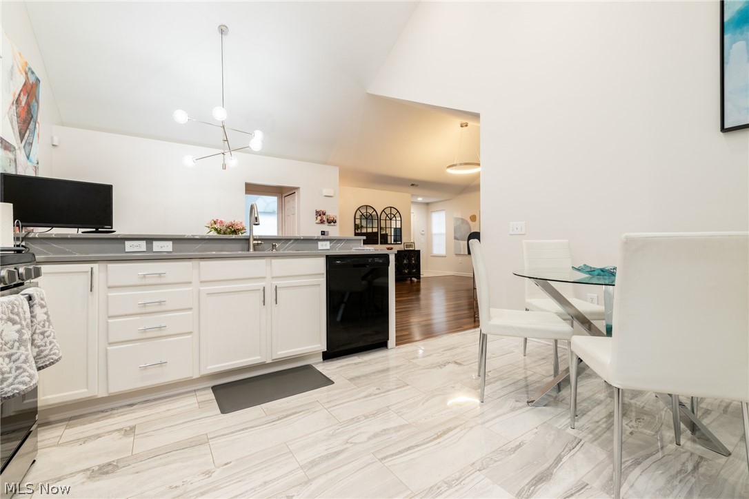261 Arlington Drive Aurora OH 44202