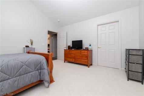 261 Arlington Drive Aurora OH 44202