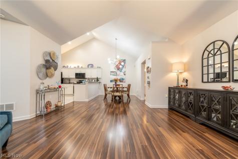 261 Arlington Drive Aurora OH 44202