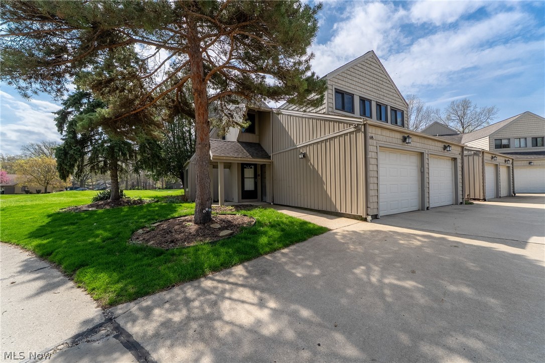 68 Landings Way Avon Lake OH 44012