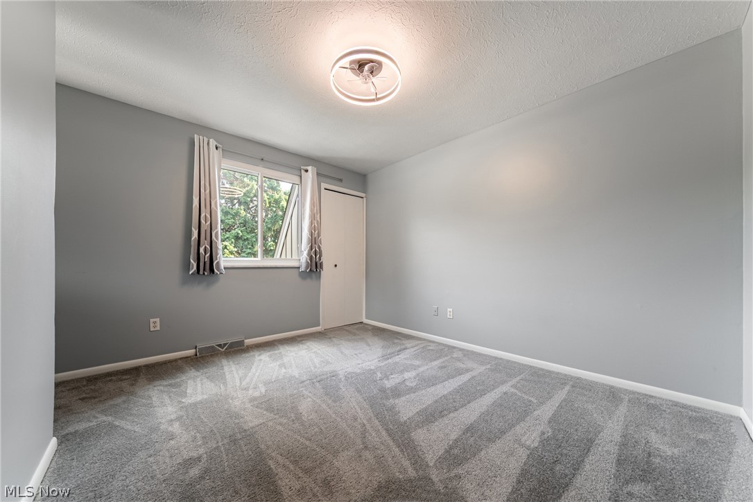 68 Landings Way Avon Lake OH 44012