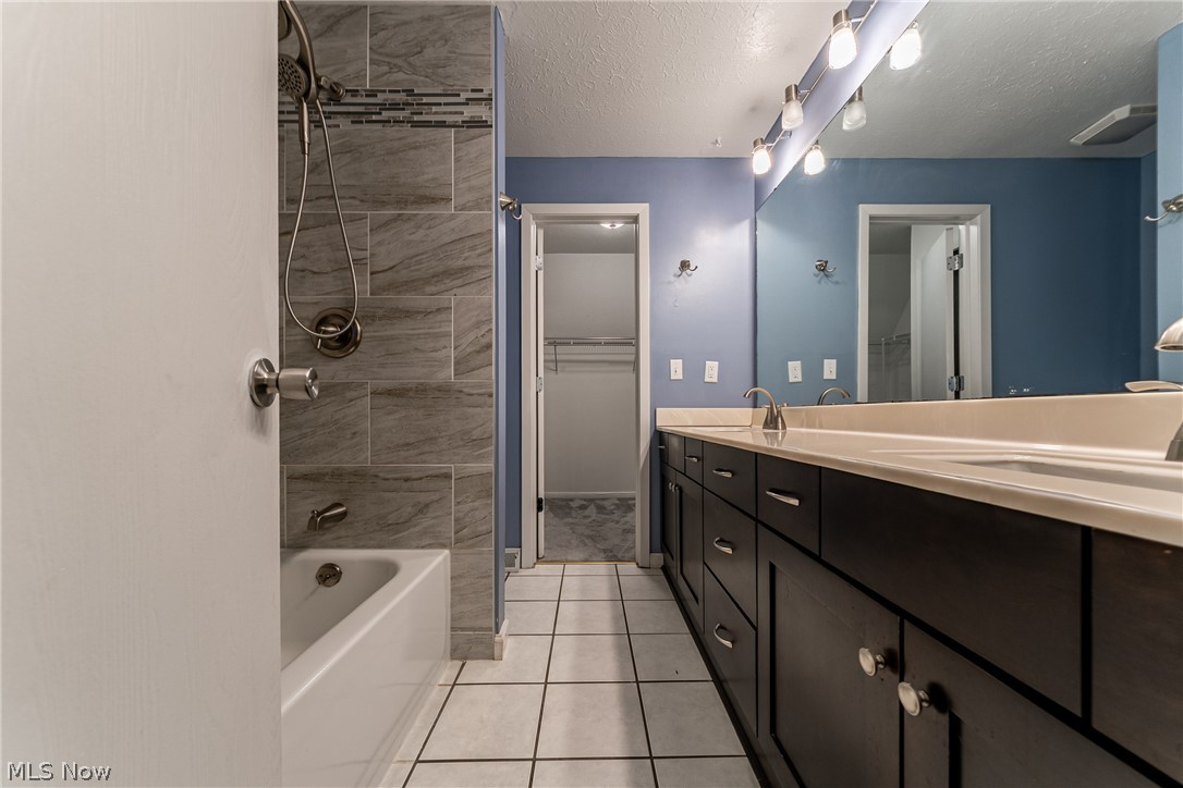 68 Landings Way Avon Lake OH 44012