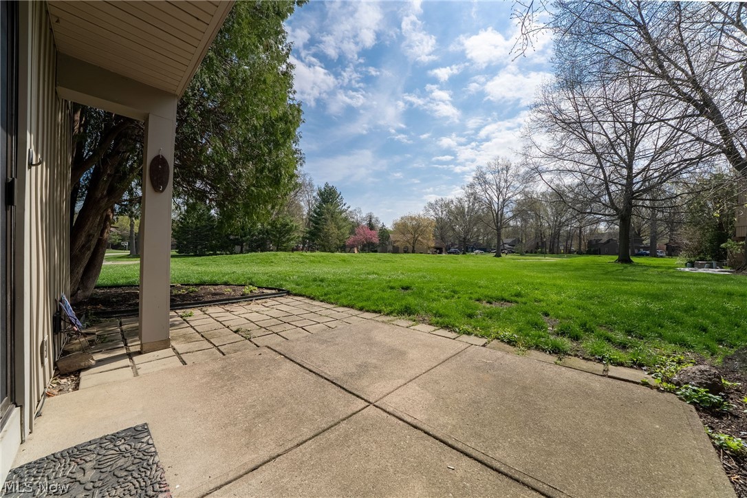 68 Landings Way Avon Lake OH 44012