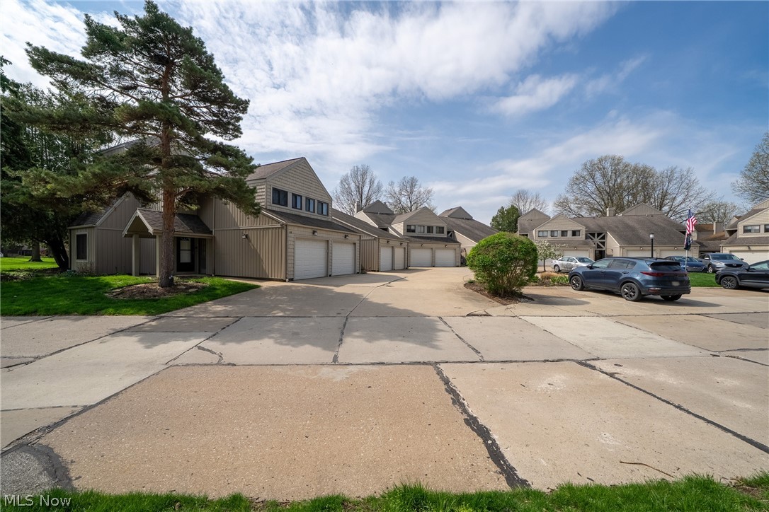 68 Landings Way Avon Lake OH 44012