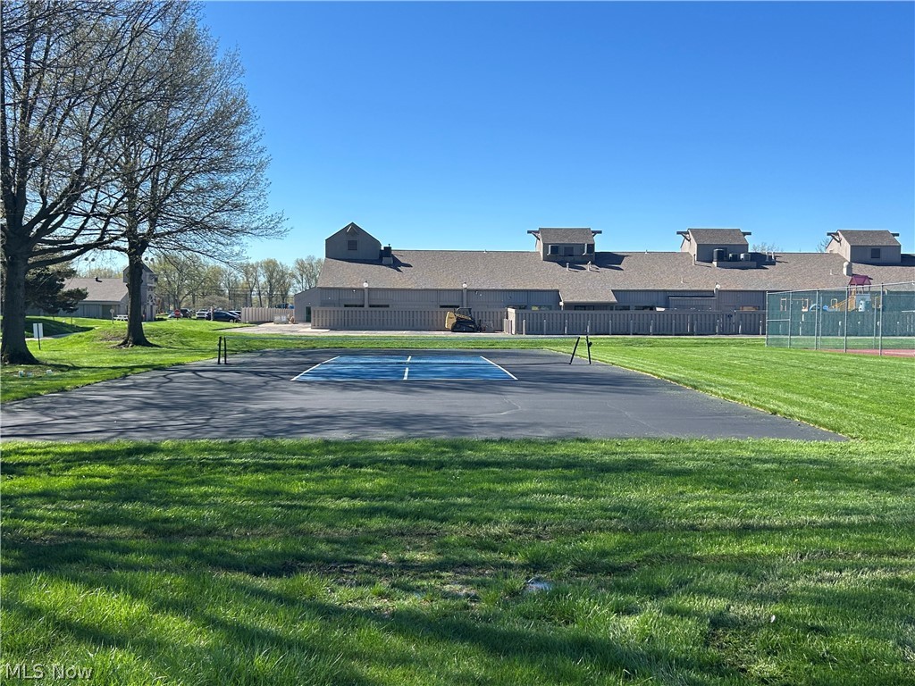 68 Landings Way Avon Lake OH 44012
