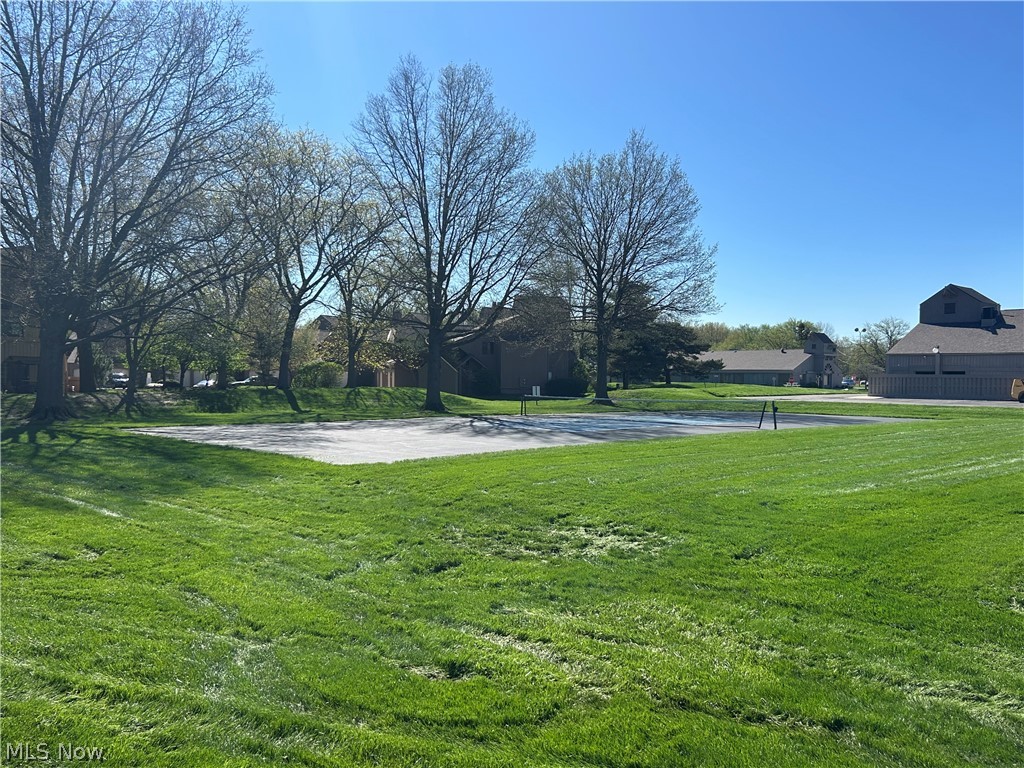 68 Landings Way Avon Lake OH 44012