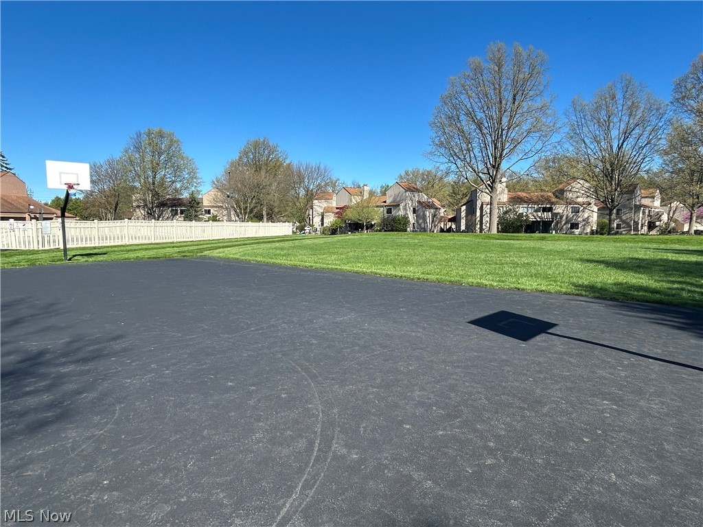 68 Landings Way Avon Lake OH 44012