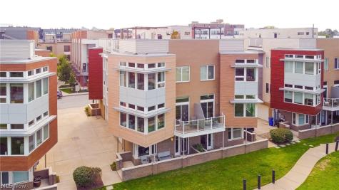 1230 W 74th Street Cleveland OH 44102