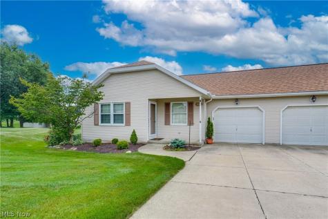 332 W Heatherwood Drive Barberton OH 44203
