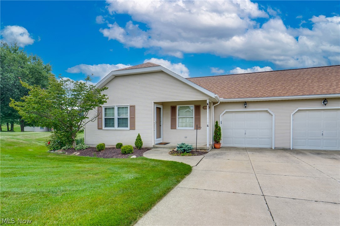 332 W Heatherwood Drive Barberton OH 44203