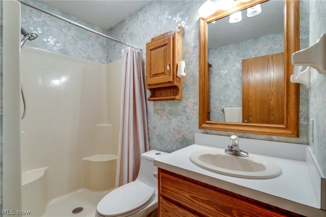 332 W Heatherwood Drive Barberton OH 44203