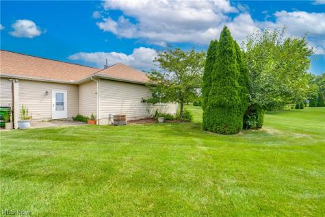 332 W Heatherwood Drive Barberton OH 44203