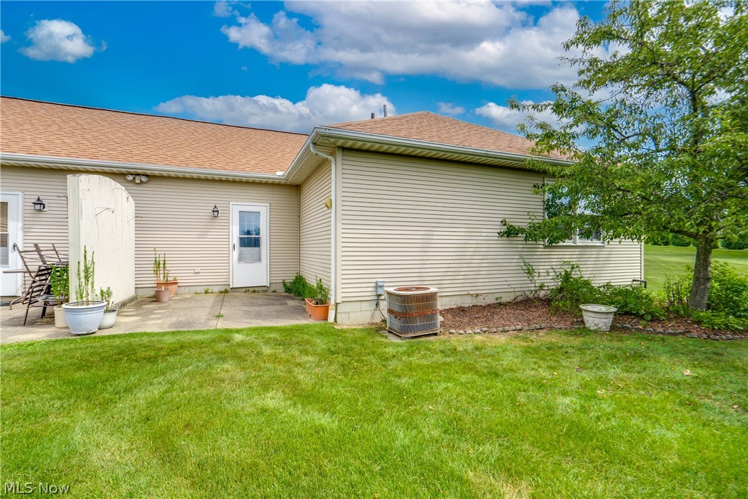 332 W Heatherwood Drive Barberton OH 44203