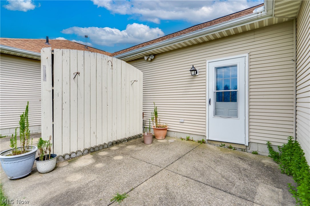 332 W Heatherwood Drive Barberton OH 44203