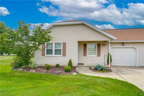 332 W Heatherwood Drive Barberton OH 44203