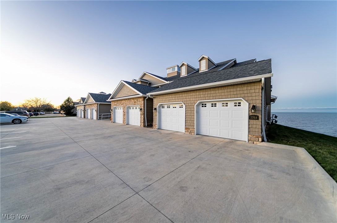 1203 Whispering Shores Vermilion OH 44089