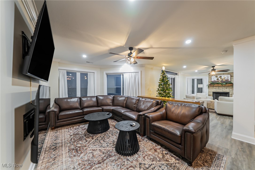 1203 Whispering Shores Vermilion OH 44089