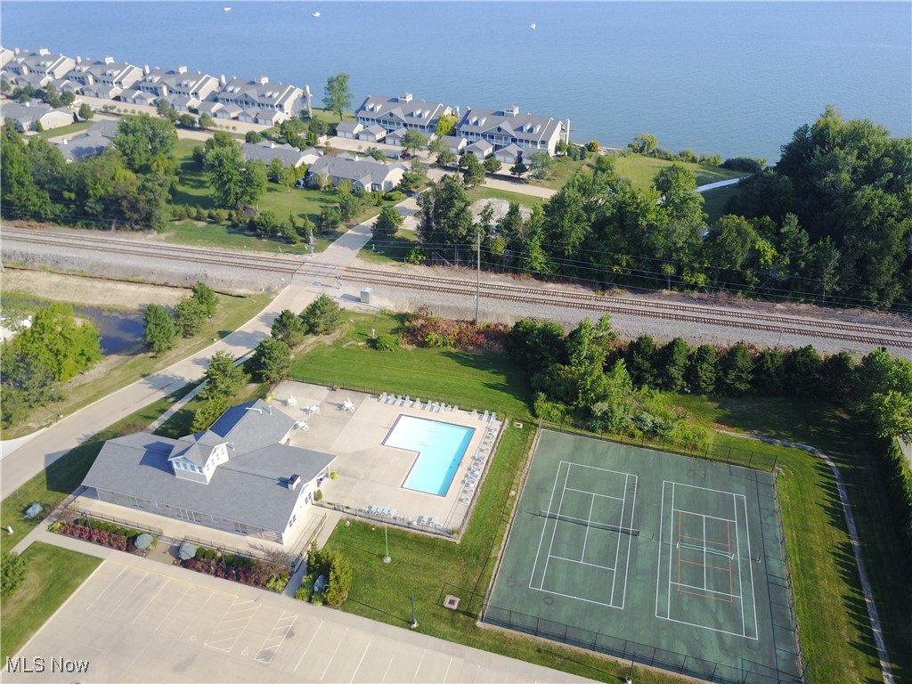 1203 Whispering Shores Vermilion OH 44089