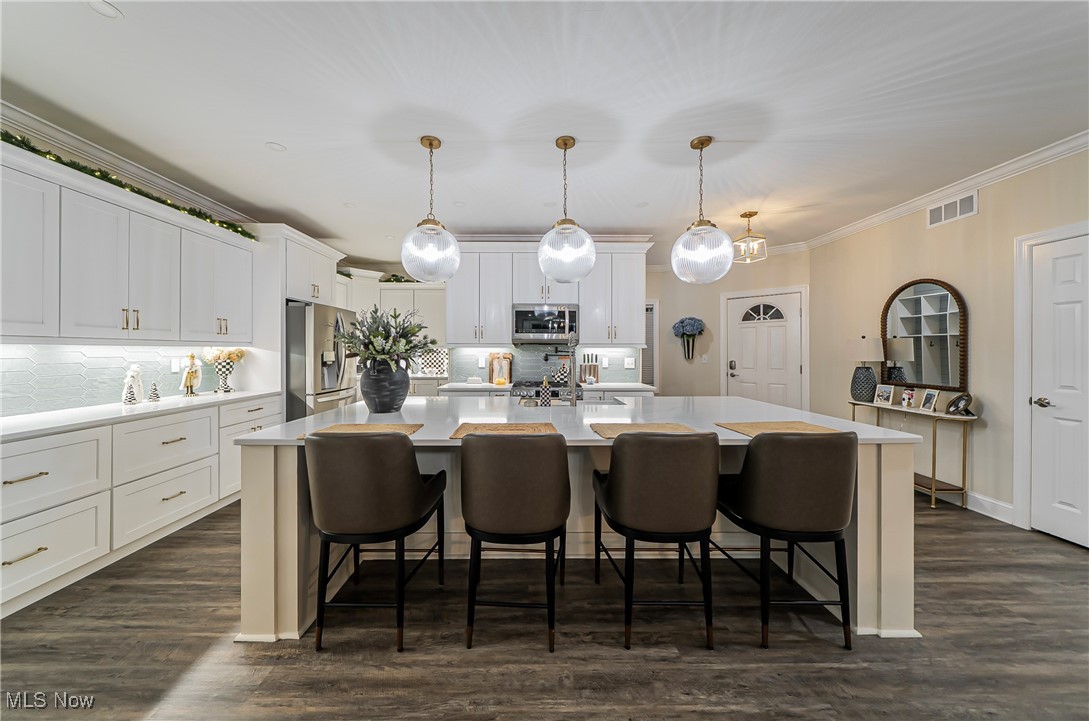 1203 Whispering Shores Vermilion OH 44089
