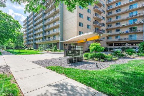 10301 Lake Avenue Cleveland OH 44102