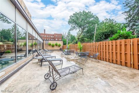 10301 Lake Avenue Cleveland OH 44102
