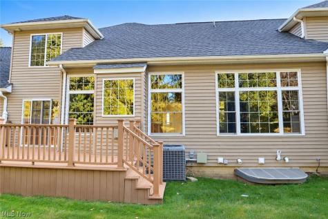 29433 Hummingbird Circle Westlake OH 44145