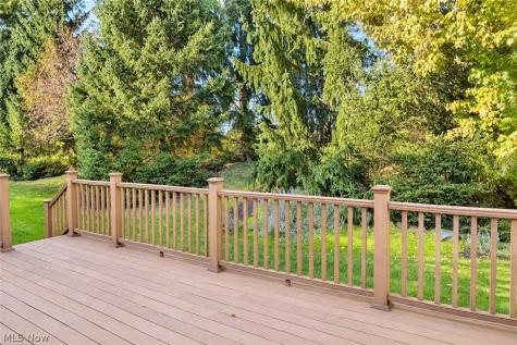 29433 Hummingbird Circle Westlake OH 44145