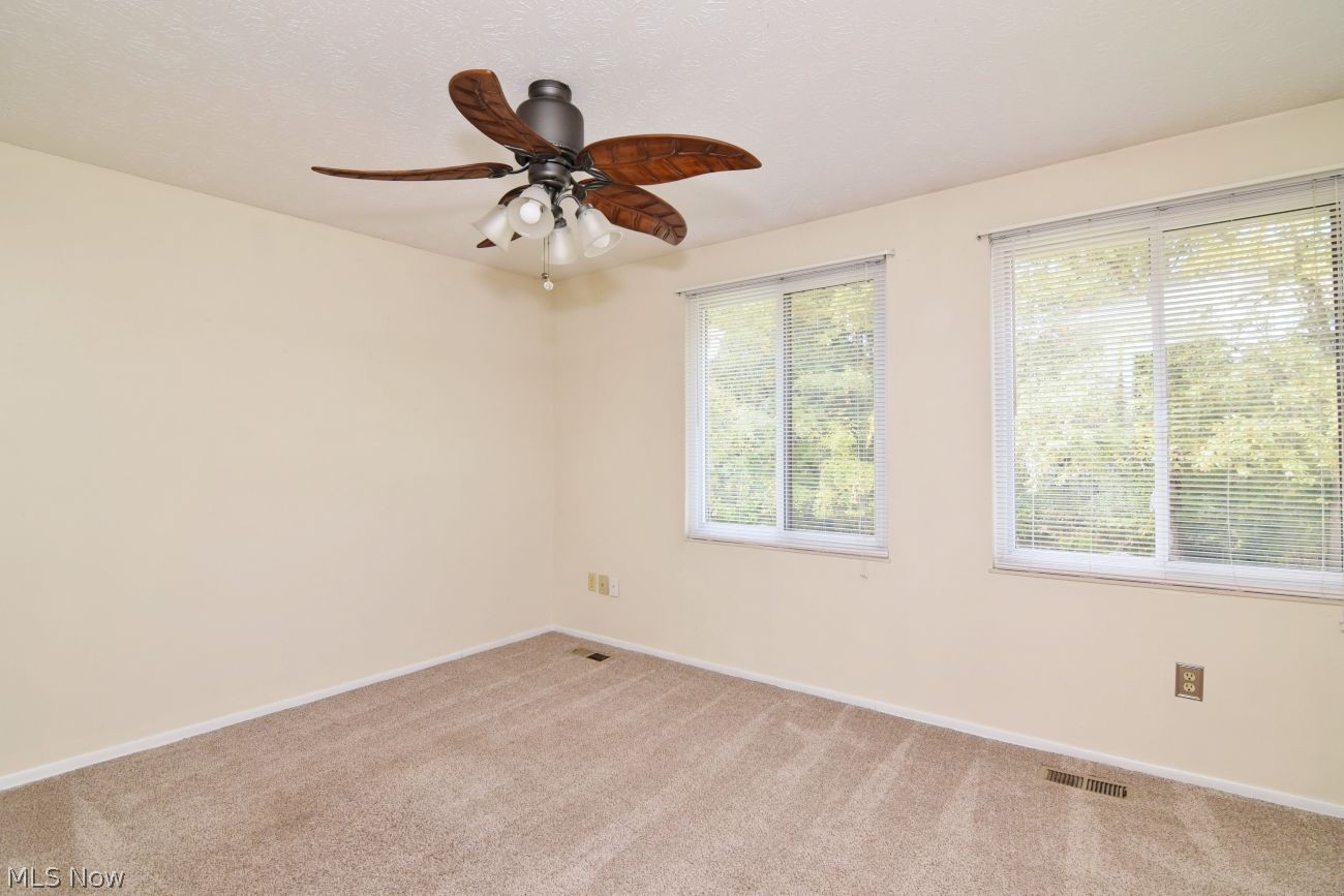 10125 Driftwood Cove Aurora OH 44202