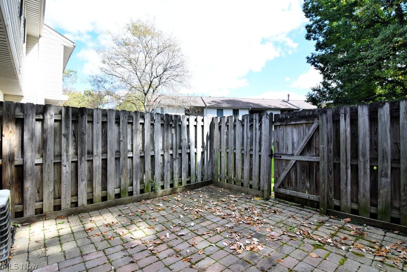 10125 Driftwood Cove Aurora OH 44202