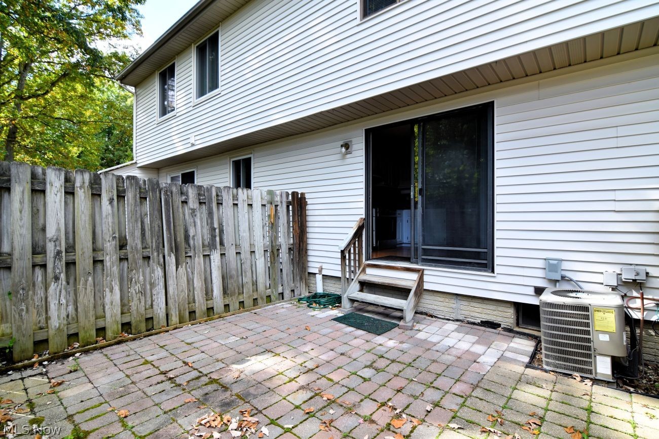10125 Driftwood Cove Aurora OH 44202