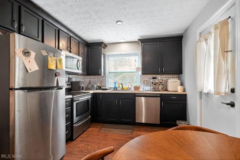 1473 Munroe Falls Avenue Cuyahoga Falls OH 44221