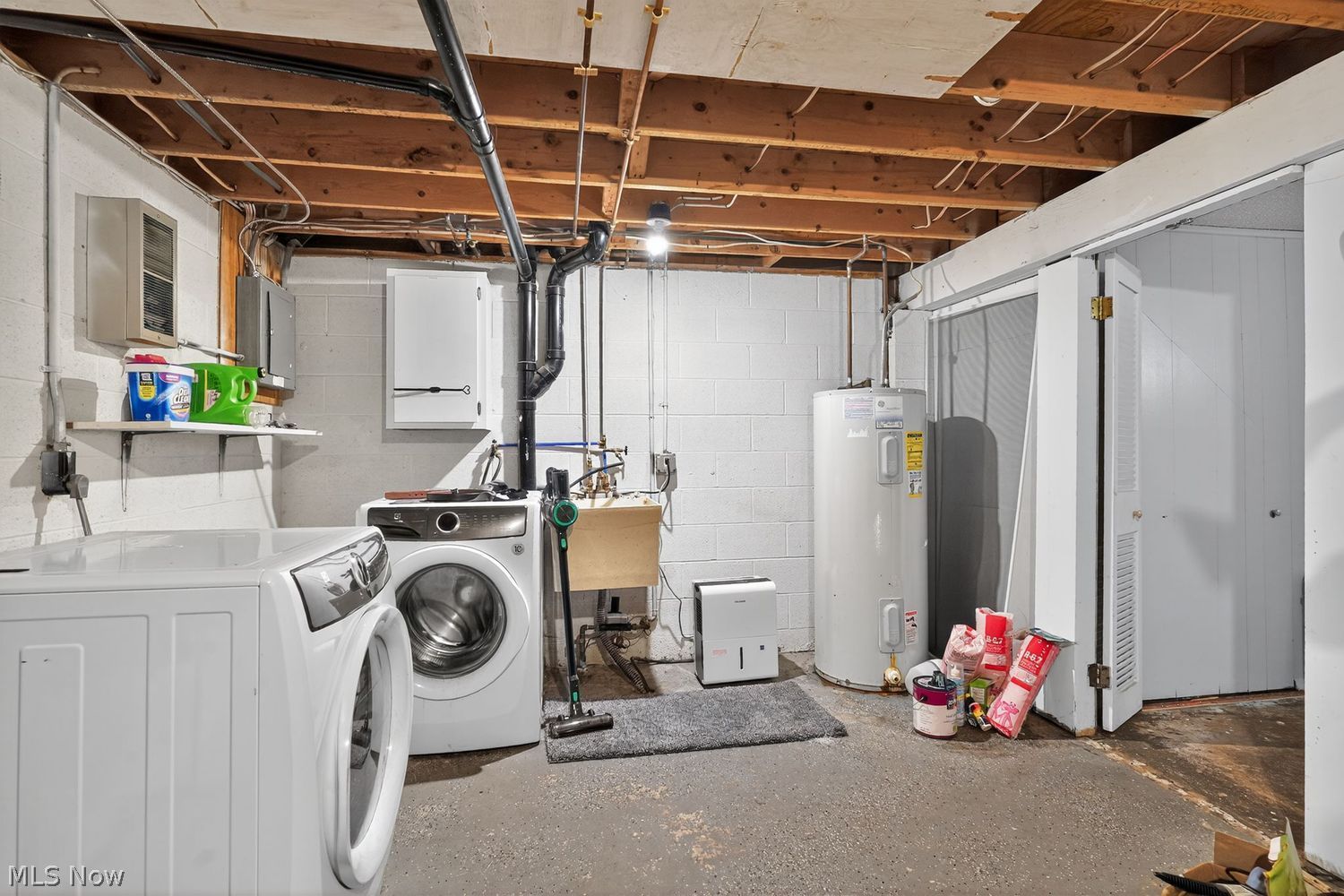 1473 Munroe Falls Avenue Cuyahoga Falls OH 44221