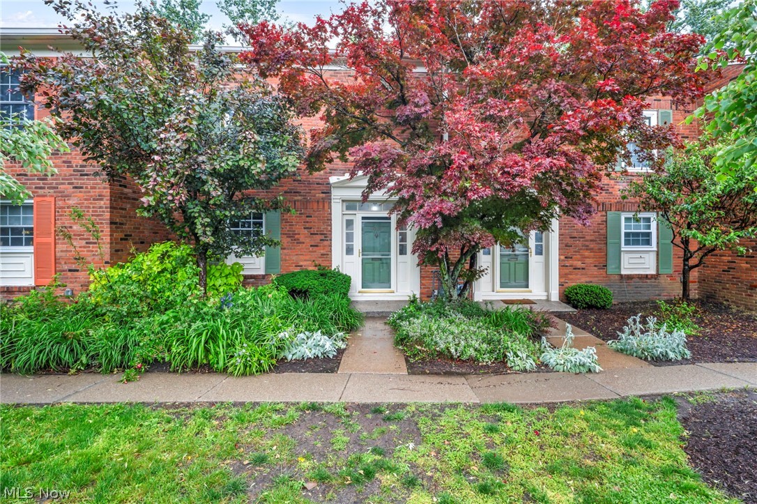 1015 Trevitt Circle N Euclid OH 44143