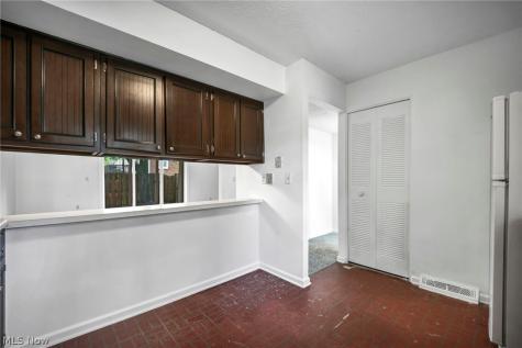 1015 Trevitt Circle N Euclid OH 44143