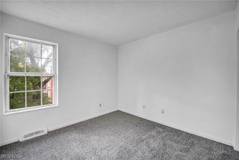 1015 Trevitt Circle N Euclid OH 44143