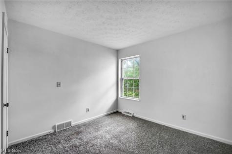 1015 Trevitt Circle N Euclid OH 44143