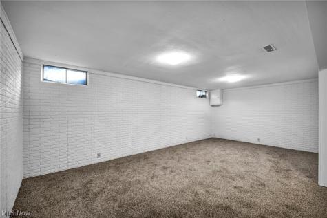 1015 Trevitt Circle N Euclid OH 44143
