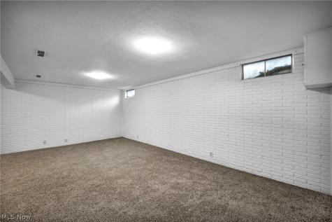 1015 Trevitt Circle N Euclid OH 44143