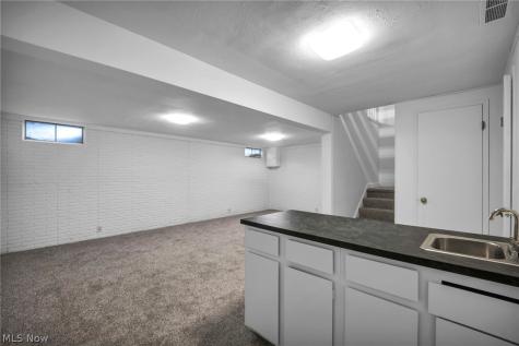 1015 Trevitt Circle N Euclid OH 44143