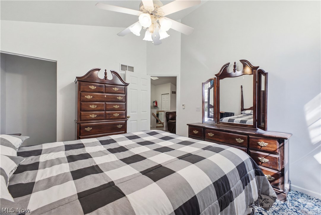 126 N Aspen Court Warren OH 44484