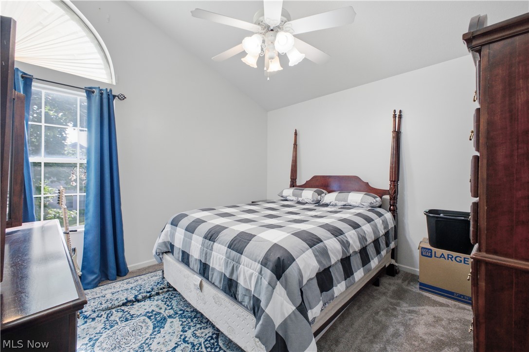 126 N Aspen Court Warren OH 44484